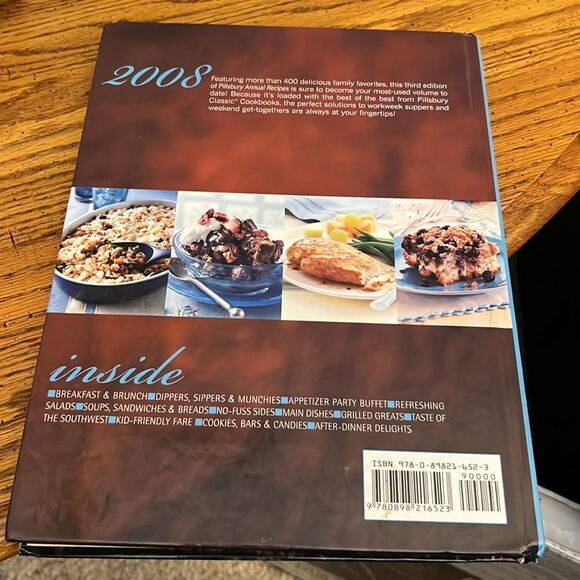 2008 Pillsbury Annual Recipes, 352 page cookbook - Picture 2 of 5